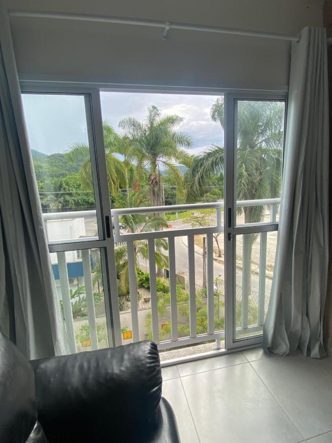 Apartamento em Ubatuba próximo à Praia Grande Exterior foto